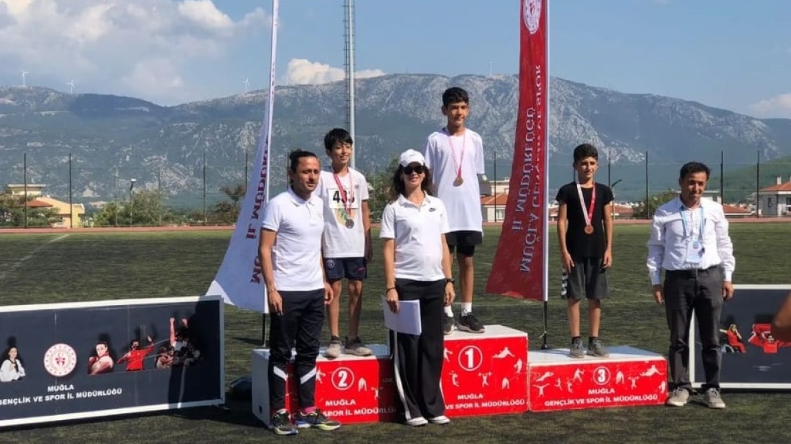 Kaymakam Mustafa Karslıoğlu Ortaokulu Başarıya Doğru